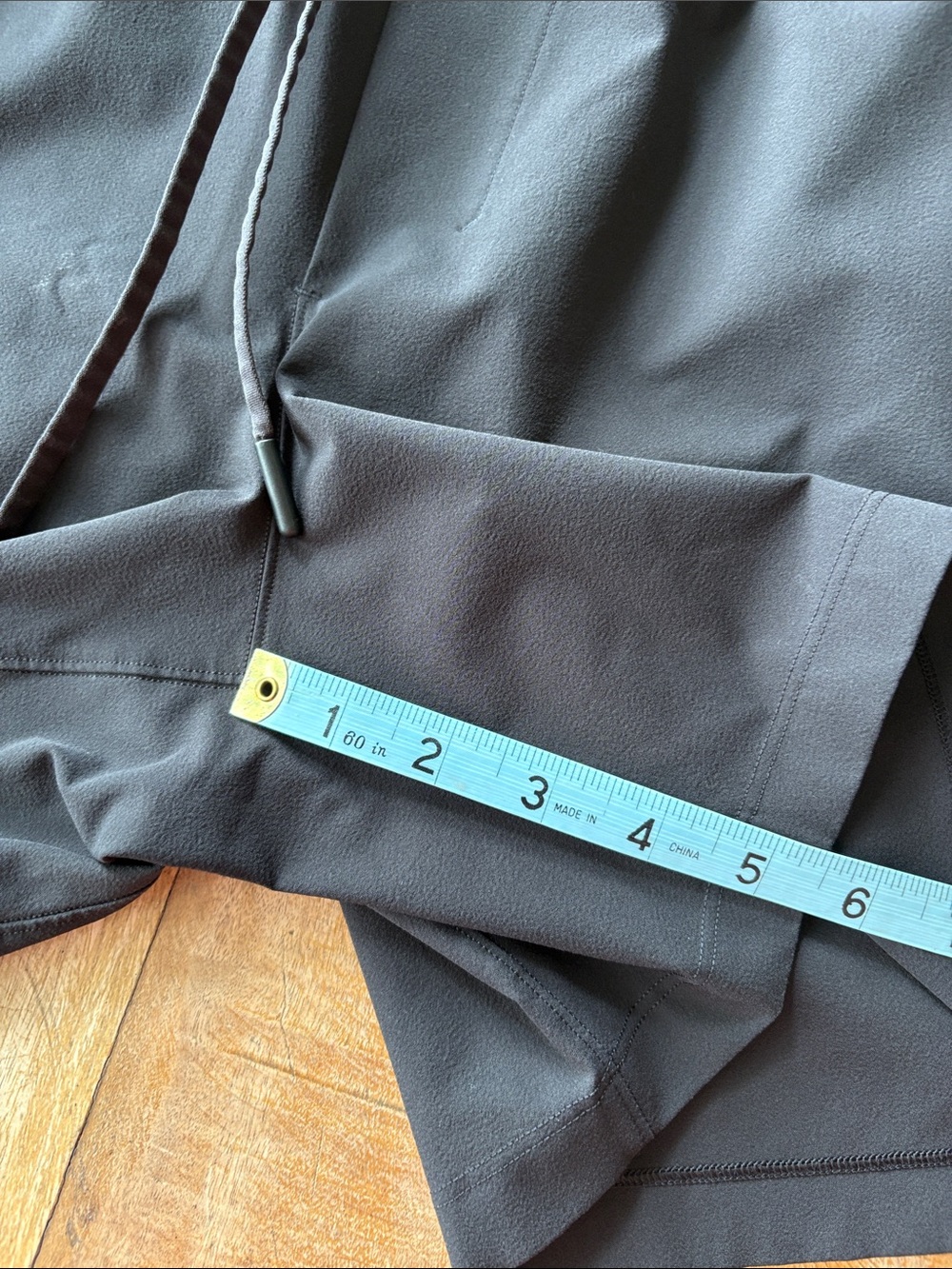 Lululemon athletica Men's Black Athletic Shorts size M - Picture 6 of 6